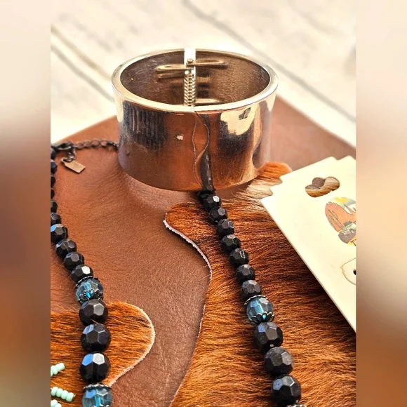 Jewelry LOT 5 Pieces New & Used Turquoise Western Earrings, Necklace, Bracelet - Picture 6 of 6